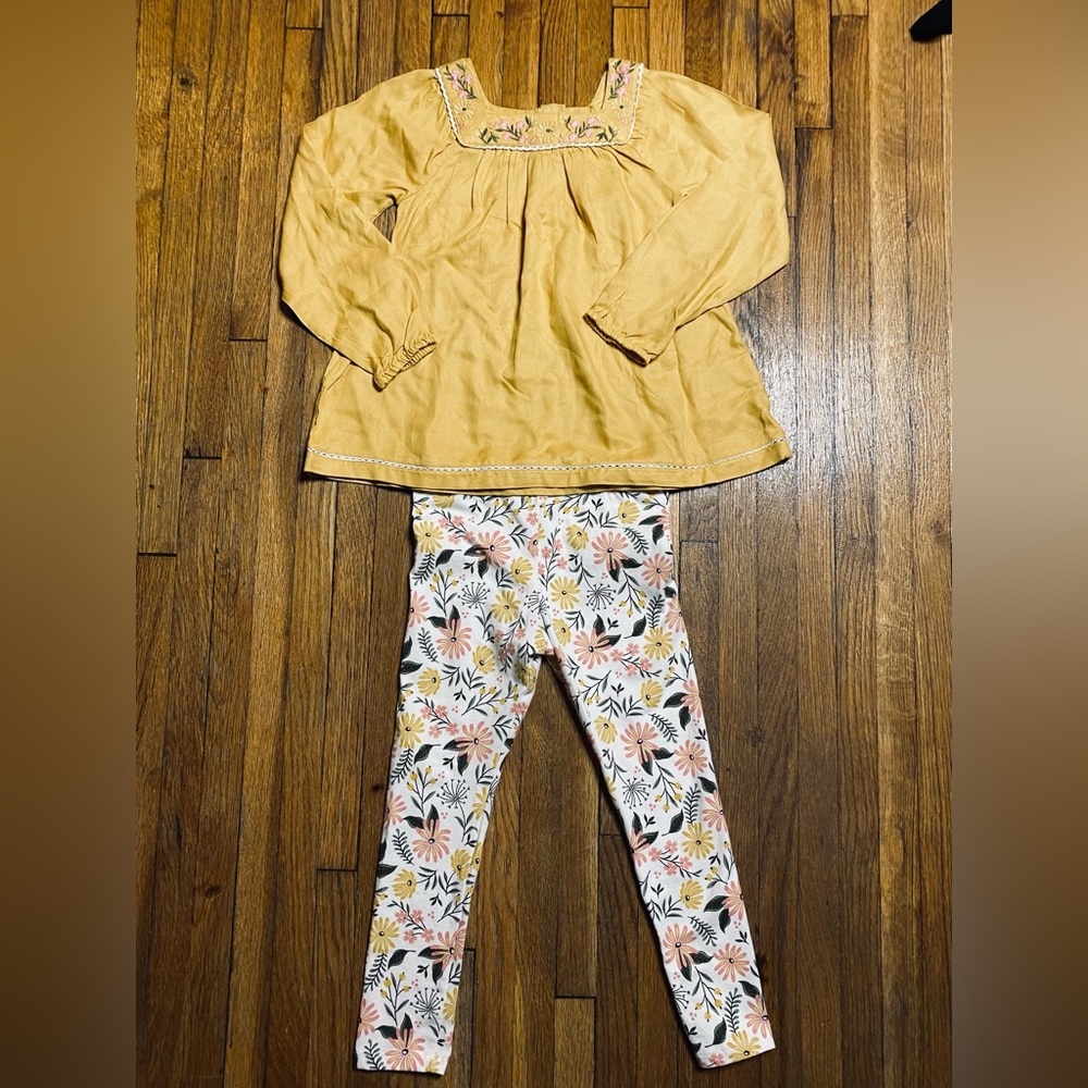 Joie kids size 5T NWOT